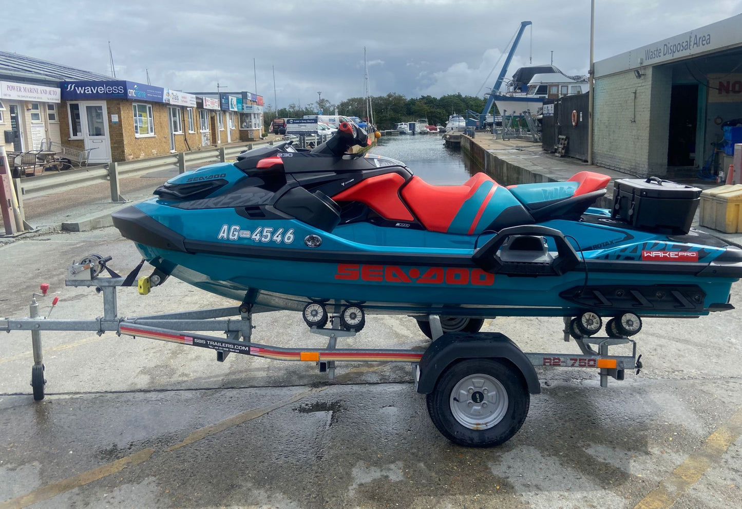2018 Used Sea-Doo Wake Pro 230hp