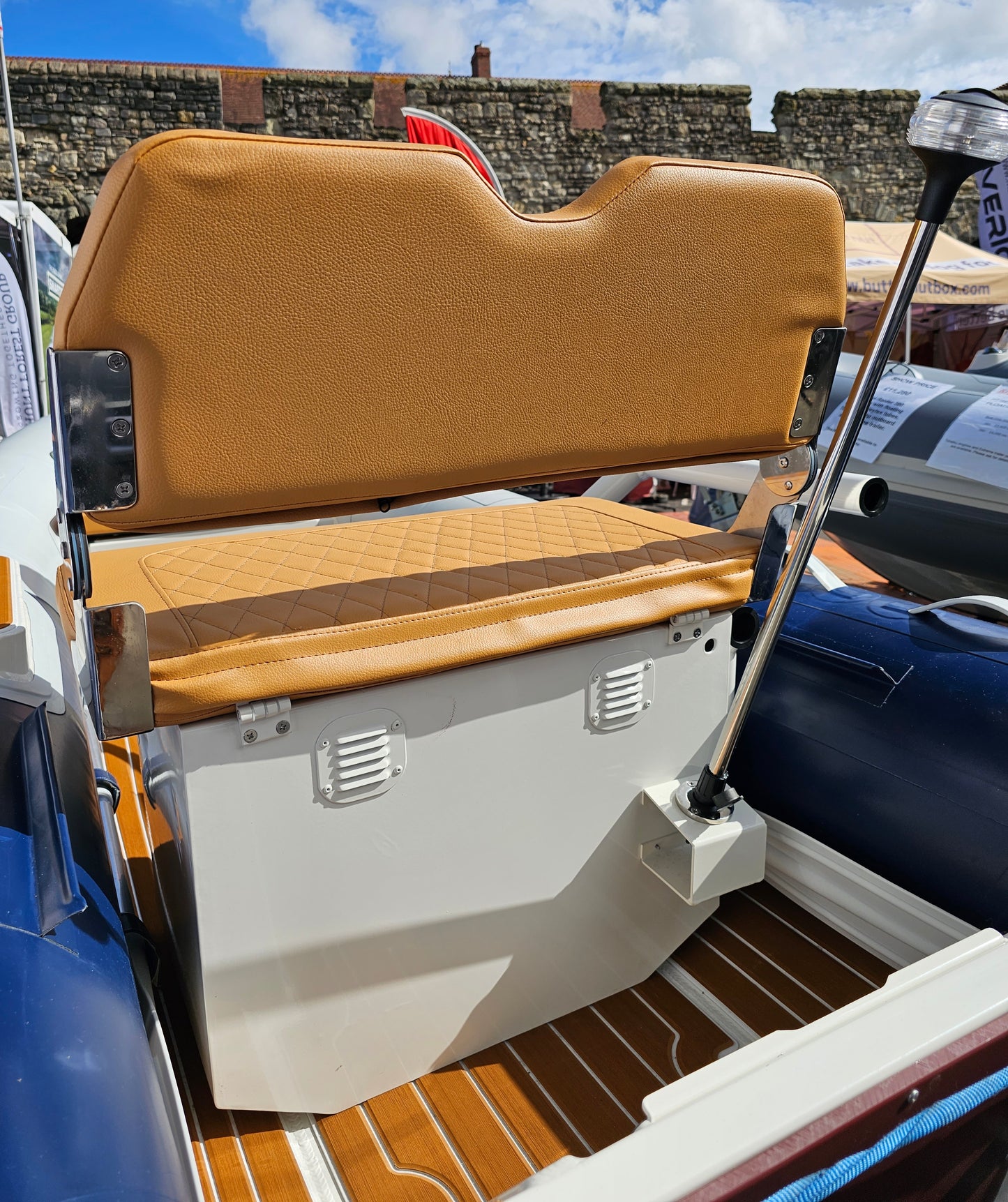Rebel 330 Yacht Tender Edition - Floating Console