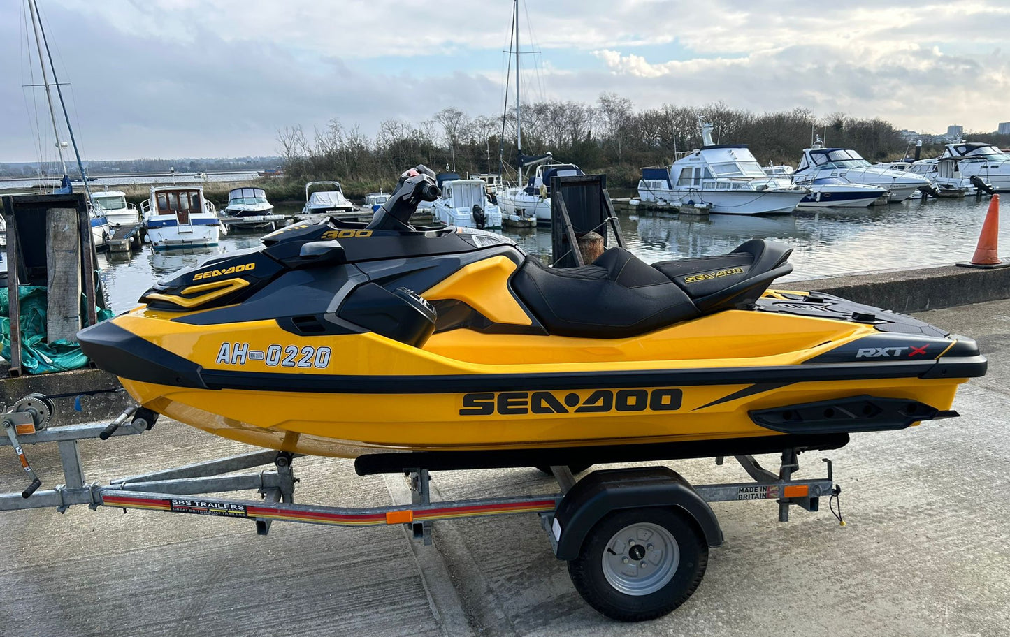 2021 Pre-owned Sea-Doo RXT 300hp