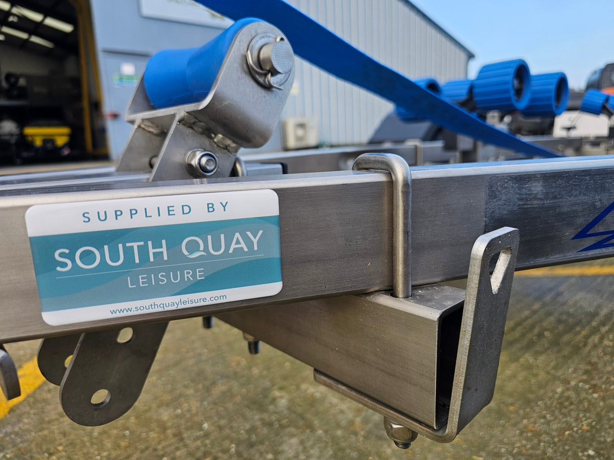 Extreme EXT750SS stainless steel jet ski trailer detail 3