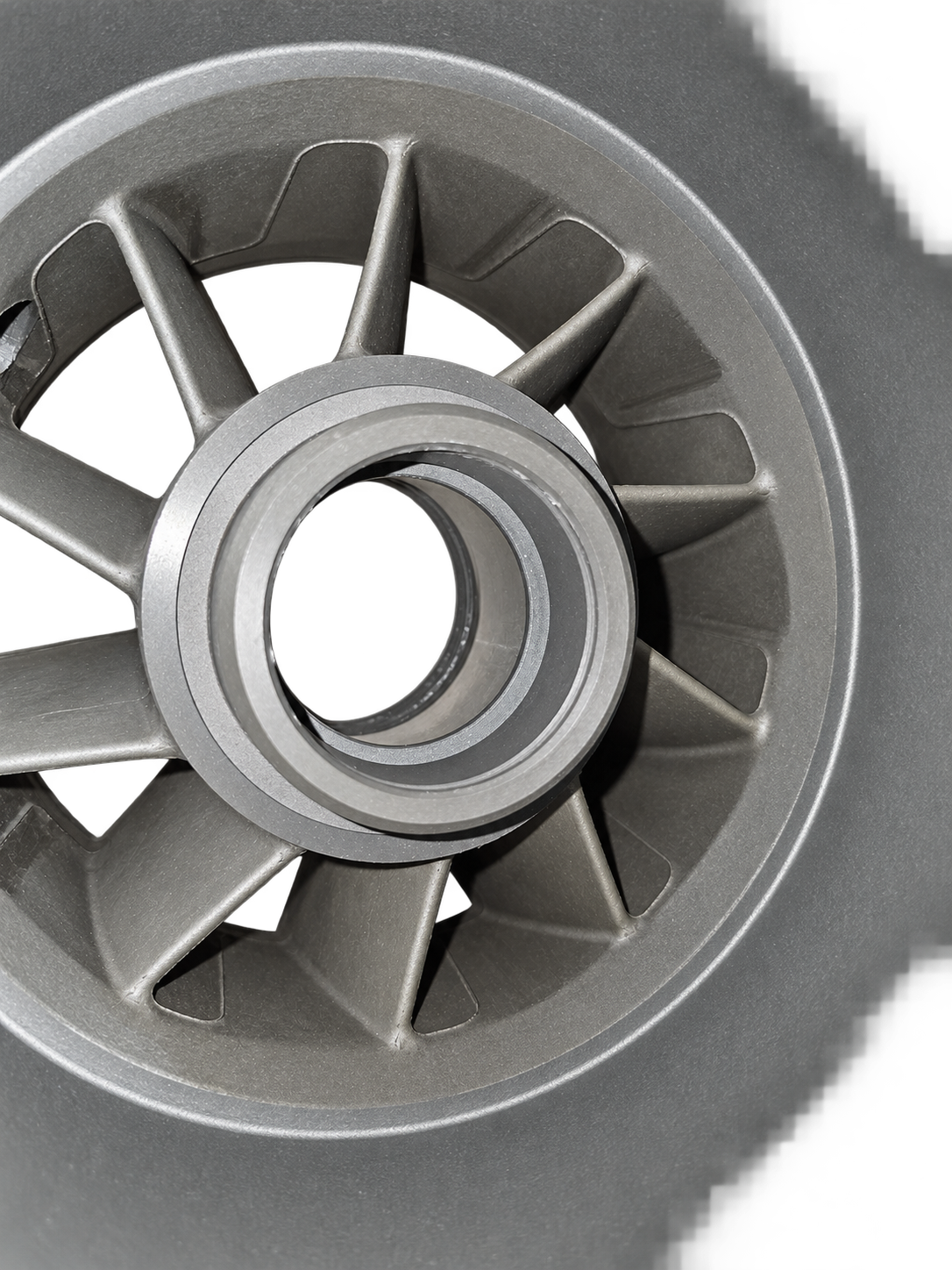 Close-up of the centre bore and fixed vanes on pump housing 271002018
