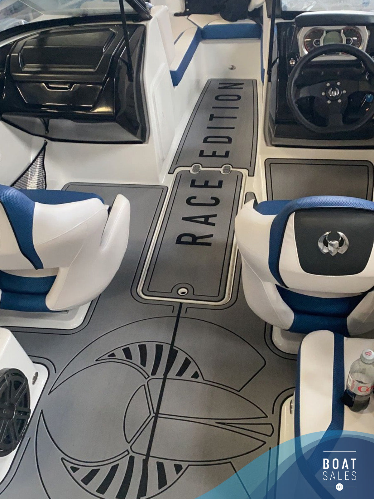 Scarab 195 Race Edition – 300hp Jet Boat & Trailer – photo 3