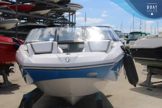 2015 Scarab 195 – 200hp Jet Boat & Trailer – photo 3