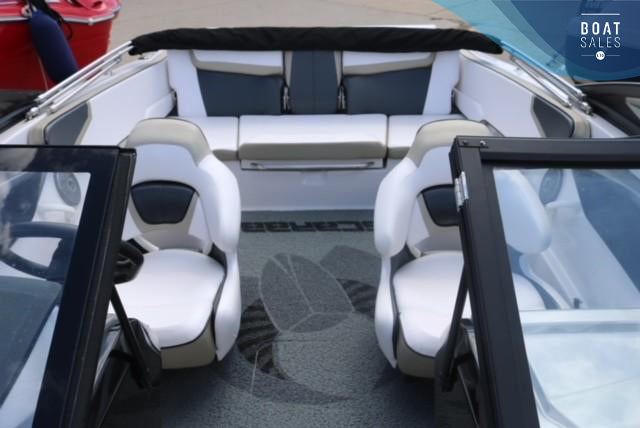 2015 Scarab 195 – 200hp Jet Boat & Trailer – photo 8