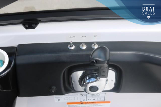 2015 Scarab 195 – 200hp Jet Boat & Trailer – photo 13