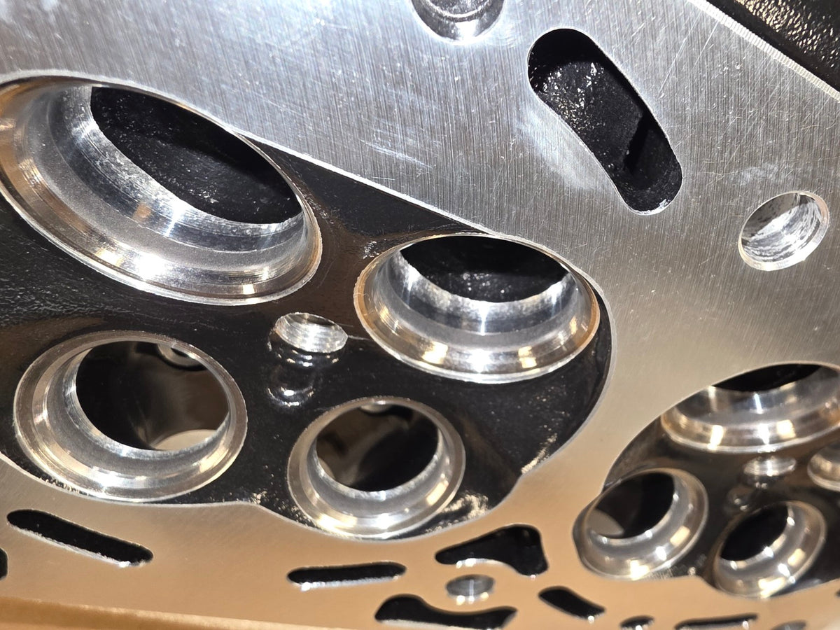WSM 010-5000 Sea-Doo 1503 4-TEC bare cylinder head valve seat detail
